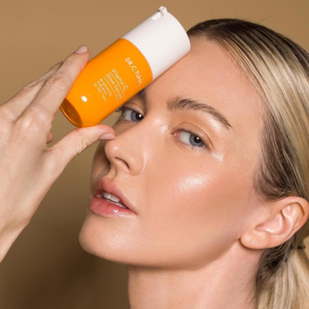 FARMASi DR C TUNA Vitamin C Glow Serum Brightens Hydrates Skin